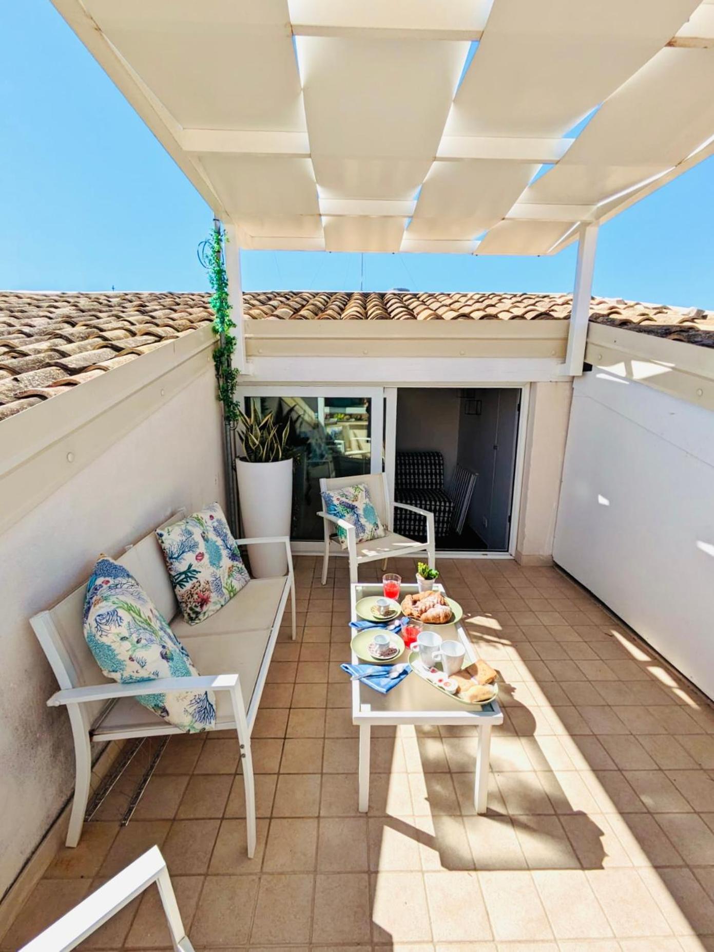 Mare Del Sud , Lovely Apartment With Sea View Pozzallo Dış mekan fotoğraf